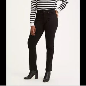 EUC Levi’s 724 High Rise Straight Black Jeans